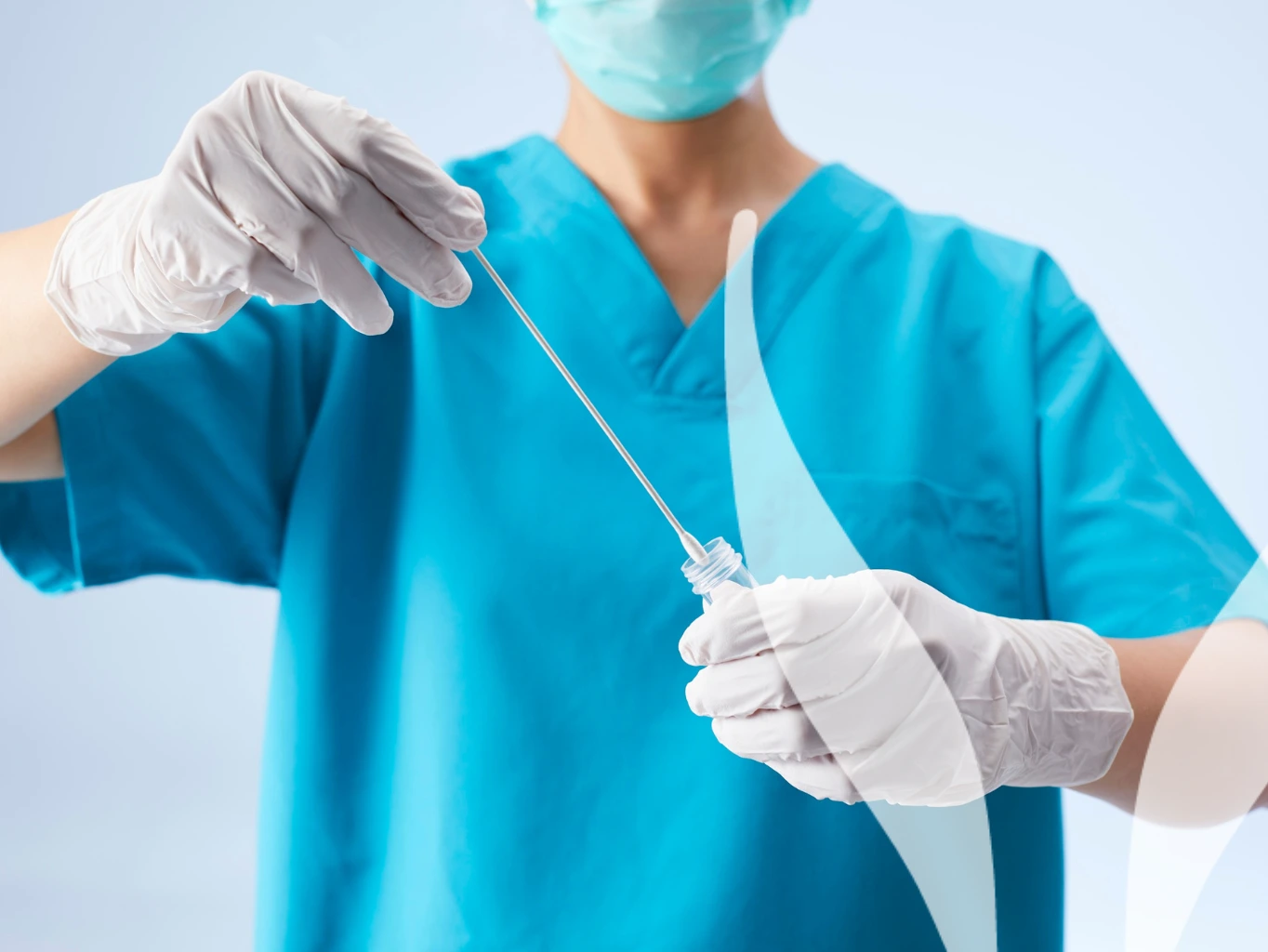 Výter z nosa, hrdla a nosohltana: čo odhalí, kedy ho podstúpiť a ako sa pripraviť