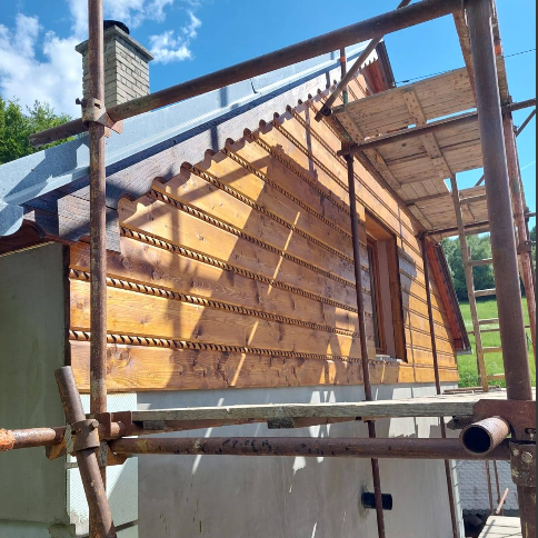 Drevený obklad steny