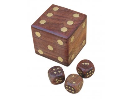 Hrací kostky dřevěné v dřevěné truhle 6 x 6 x 6 cm