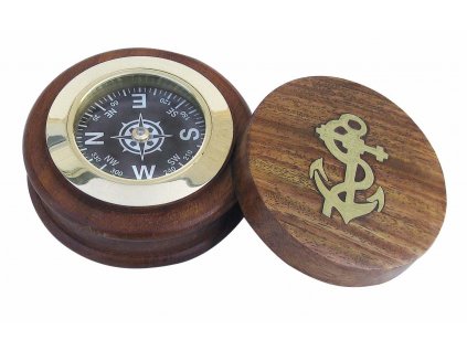 Kompas průměr 7,5 cm v dřevěné krabičce 9000