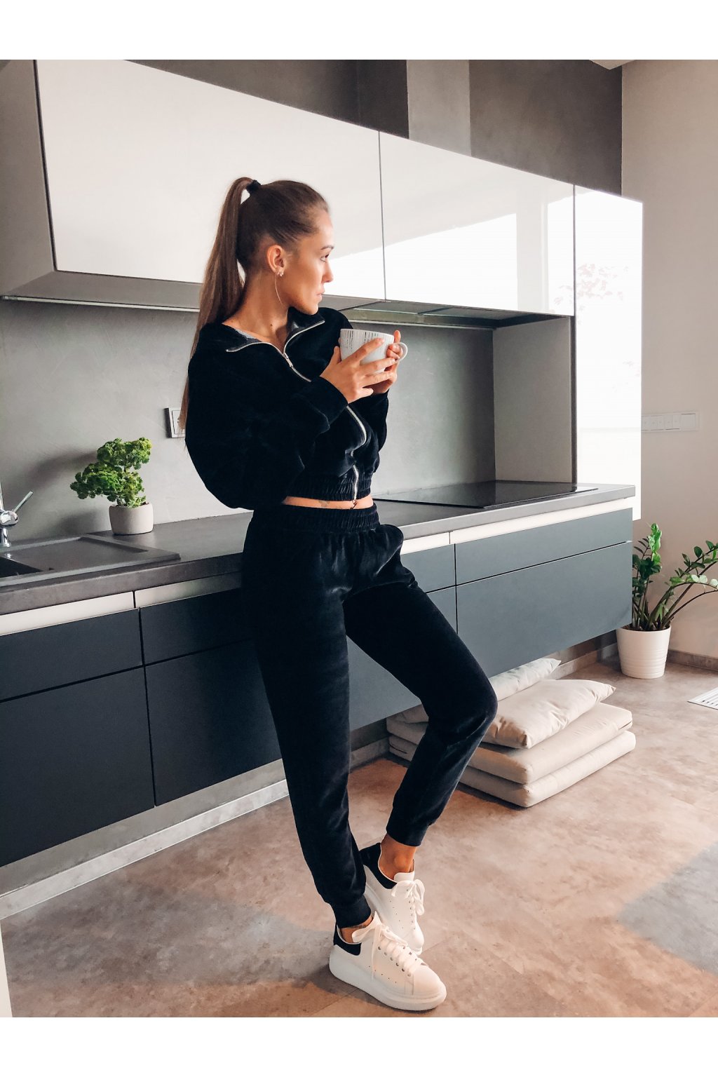 damska teplakova souprava inez black eshopat cz 2