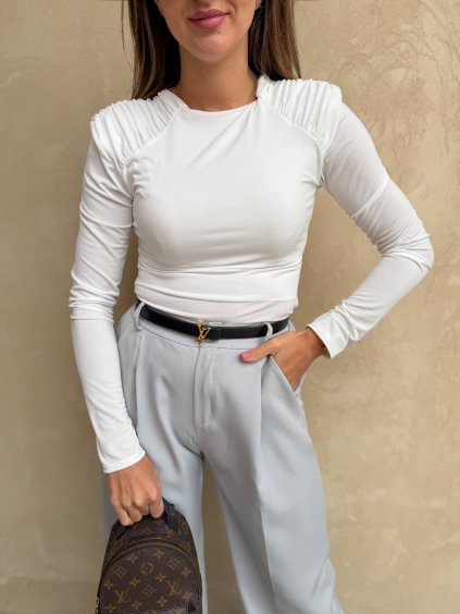 Přiléhavý top s ramenními vycpávkami White