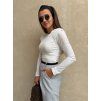 prilehavy-top-s-ramennimi-vycpavkami-white-eshopat-cz-4