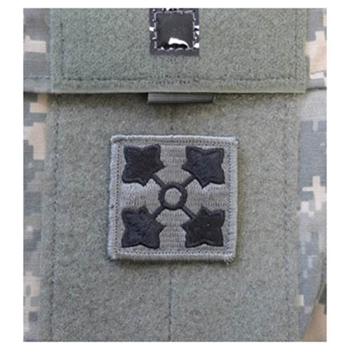 MILITARY RANGE ášivka 4th INFANTRY DIVISION VELCRO - FOLIAGE Barva: FOLIAGE