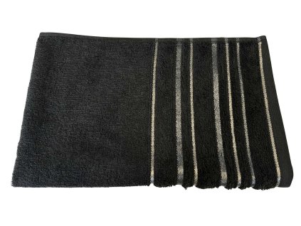 6075 2 zara cerny 40x60 web