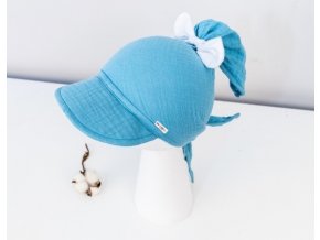 Baby Nellys Lehký mušelínový šátek s kšiltem na zavazování + mašle, modrý