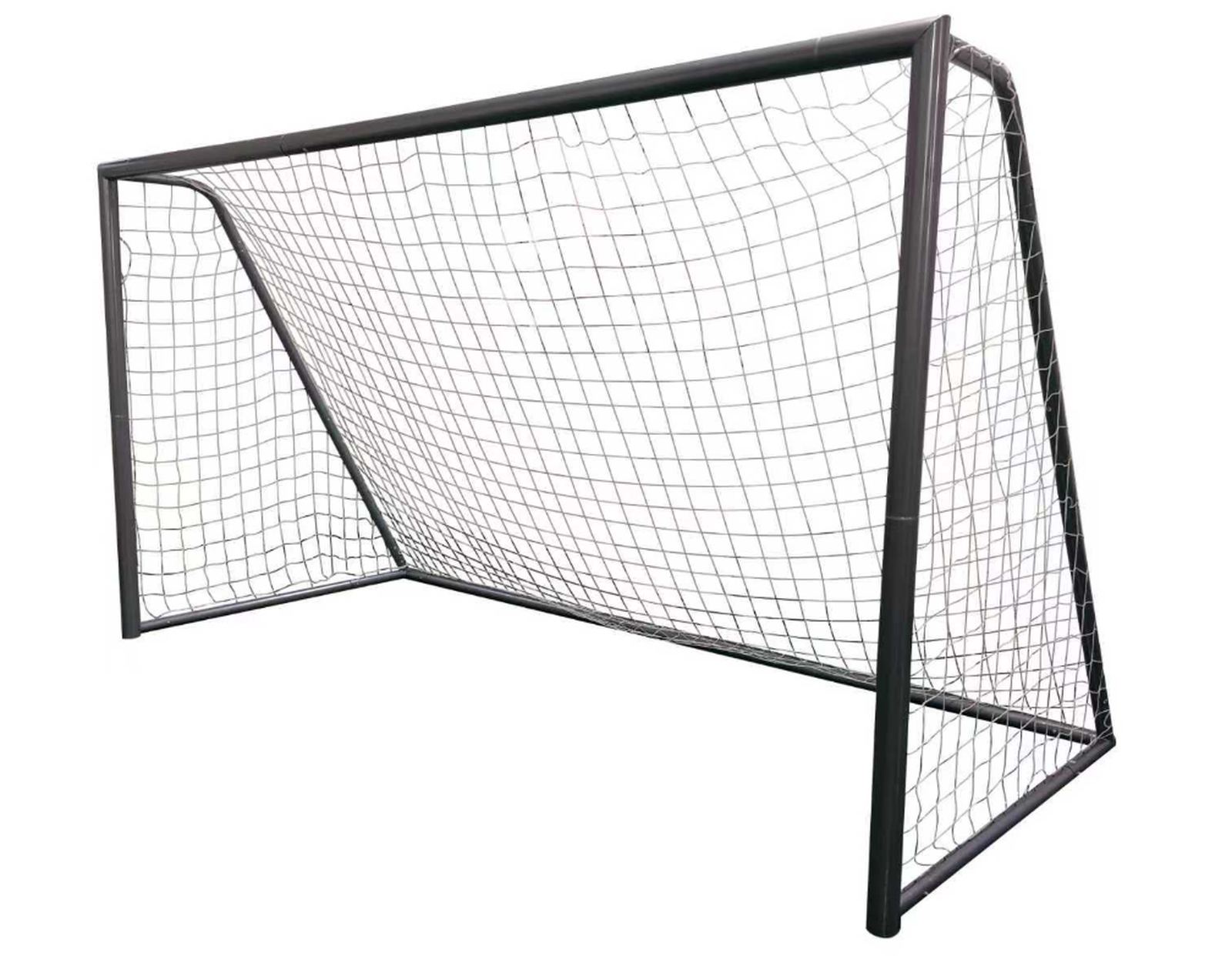 Fotbalová branka 360x200 cm na hřišti