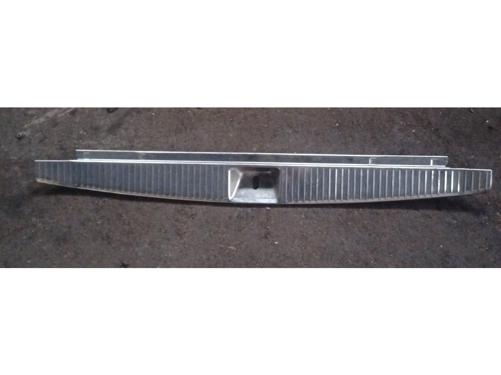 Lišta kufru Mercedes S w221 A 212 690 00 27 A2126900027
