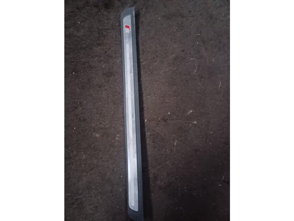 Prahová lišta pravá Audi 8T0 853 374 8T0853374