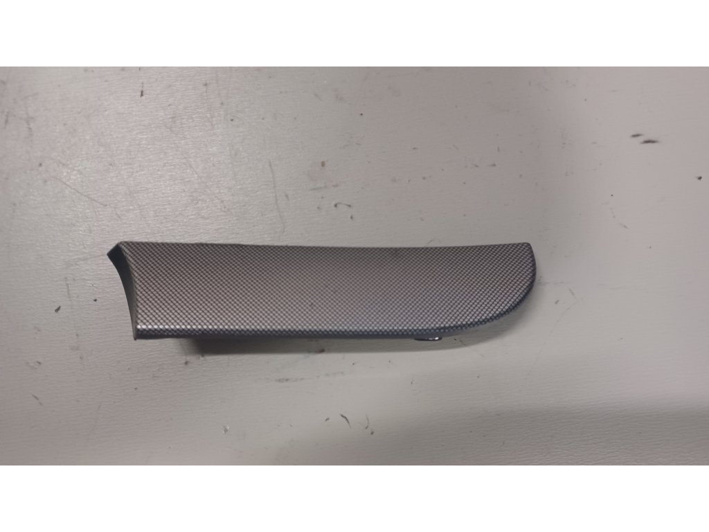 Lišta palubní desky VW touran 1T1 858 418 B 1T1858418B