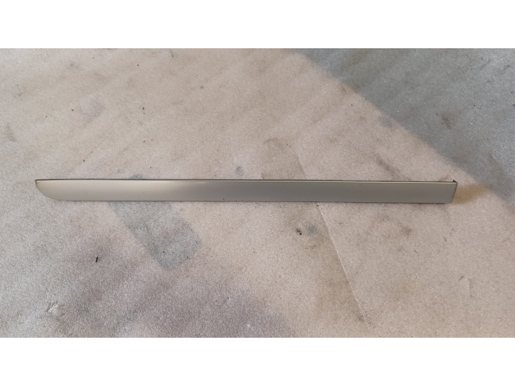 Ozdobná lišta VW Touran 1T1858415B 1T1 858 415 B