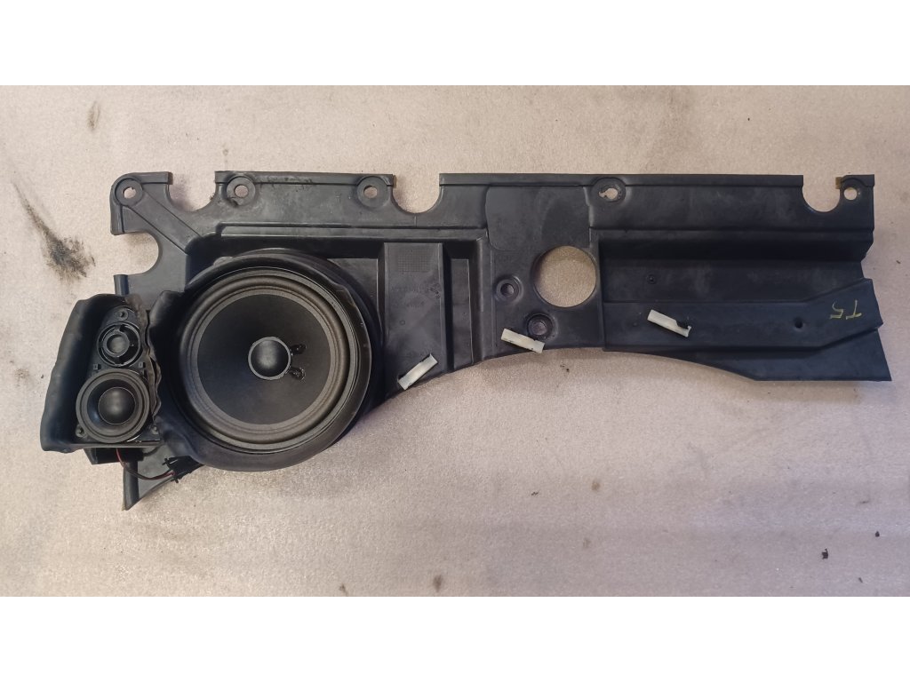 Kryt s reproduktory dveří levý VW T5 3B0 035 411 G 3B0035411G 7H0 035 411 C 7H0035411C 7H0 035 242A 7H0035242A