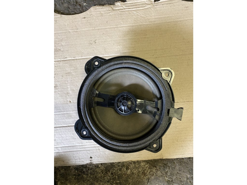 Reproduktor přední levy Audi A3 2005 8H0 035 411 8H0035411