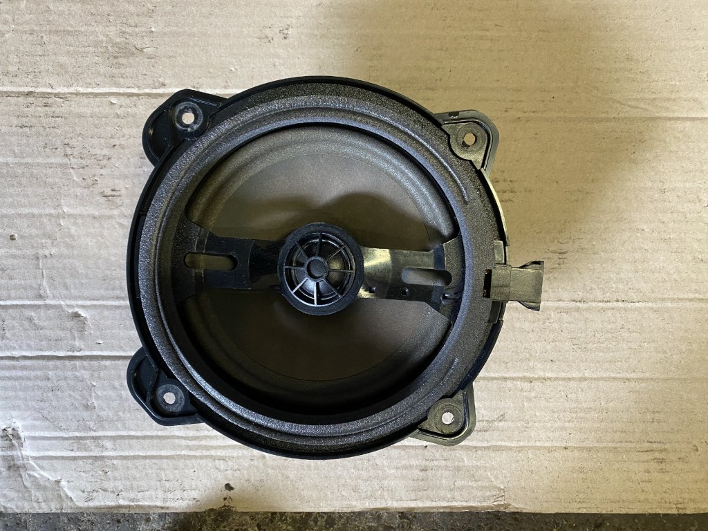 Reproduktor přední pravý Audi A3 2005 8H0 035 411 8H0035411