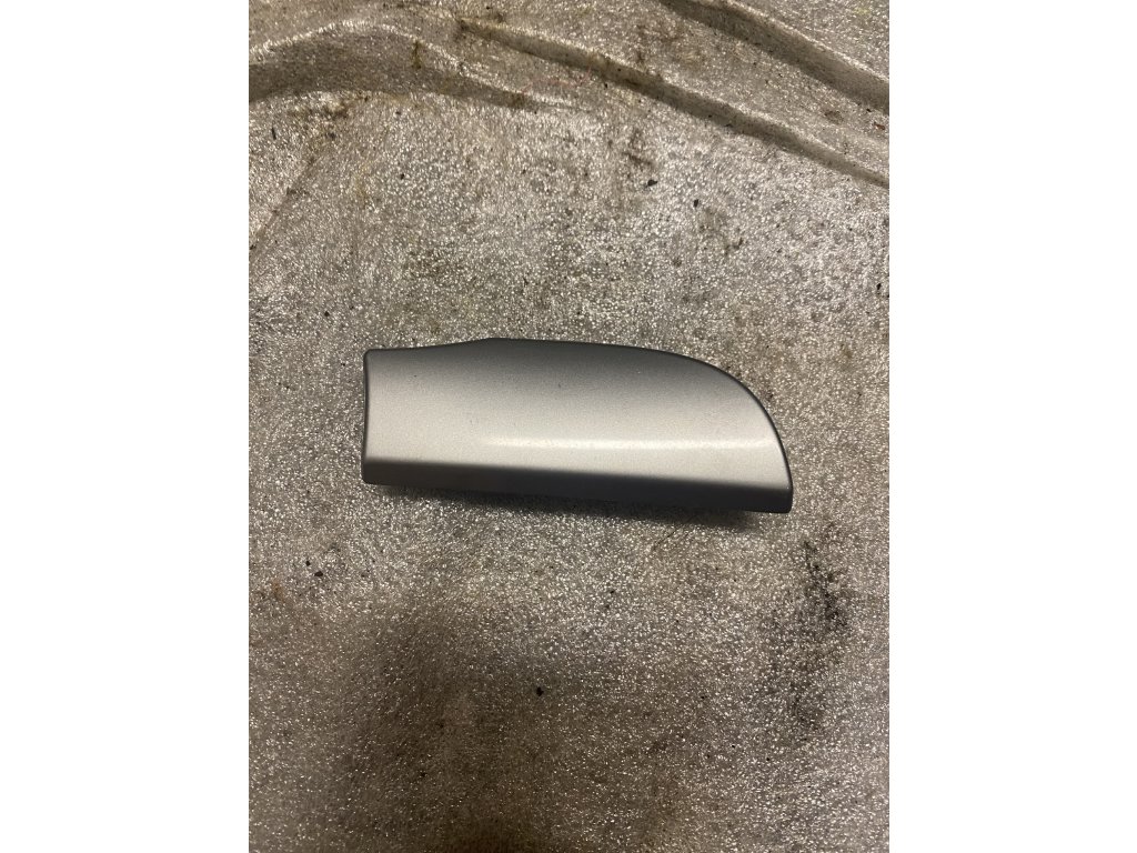 Ozdobná lišta palubní desky VW Golf VI 5K1 858 418 B 5K1858418 B