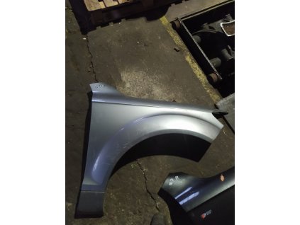 Právy přední blatník Audi Q7