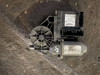 Motorek stahování oken 1T0 959 701 A 1T0959701A 1K0 959 793 D 1K0959793D