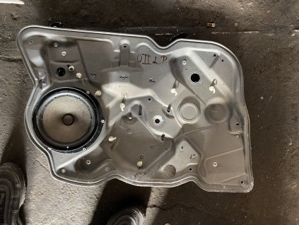 Stahovačka leva přední Škoda Octavia 2