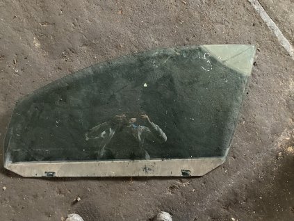 Sklo levé přední VW Golf V