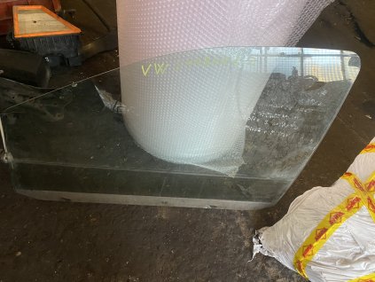 Sklo levé přední  VW Sharan 2