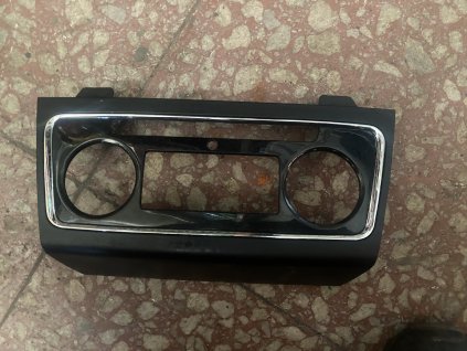 Rámeček ovládání topení a klimatizace Škoda Superb 2 3T0 863 152 D 3T0863152D