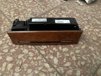 Přední popelník Audi A8 D3 4E0 857 951 C 4E0857951C