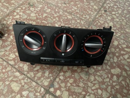 Ovládání topení a klimatizace Mazda 3