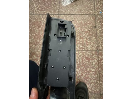 Ovládání stahování oken Škoda Octavia 1