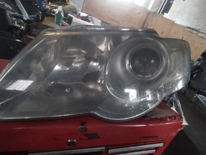 Levé přední světlo Passat B6