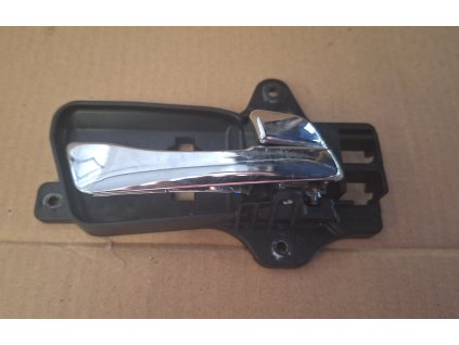 Klika dveří vnitřní pravá přední Hyundai i30 82623-FD000 82623FD000