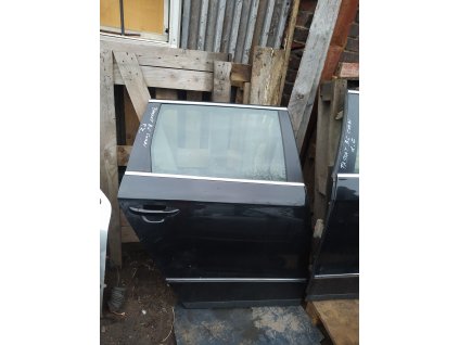 Práve zadní dveře Passat B6 combi