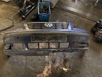 Přední nárazník VW Sharan 2002