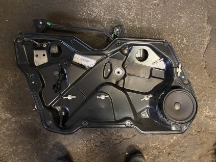 Stahovačka leva přední Seat Leon 1M3 045 021 1M3045021