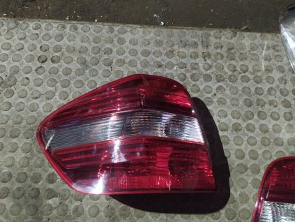 Levé zadní světlo Mercedes ML W164
