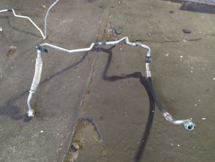 Hadice klimatizace VW Passat B7 3C0 820 743 CC 3C0820743CC