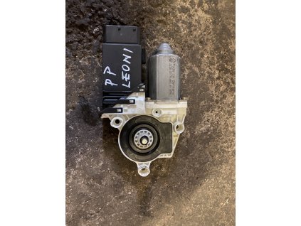 Motorek stahování oken pravý přední Seat Leon 9776-101 436-203 9776-101436-203