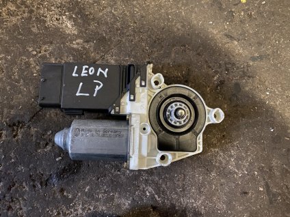 Motorek stahování oken levý přední Seat Leon 9776-101 432-203 9776-101432-203