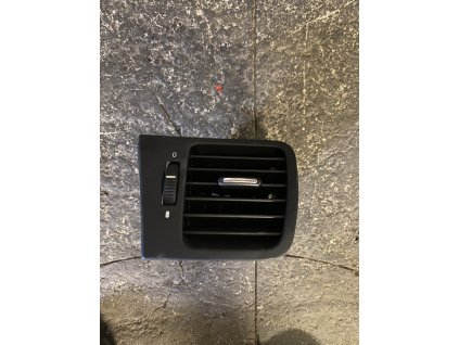 Průduch ventilace levý  Subaru Outback