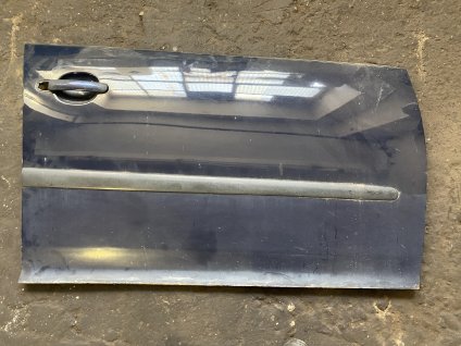 Záplata pravých předních dveří VW Golf V