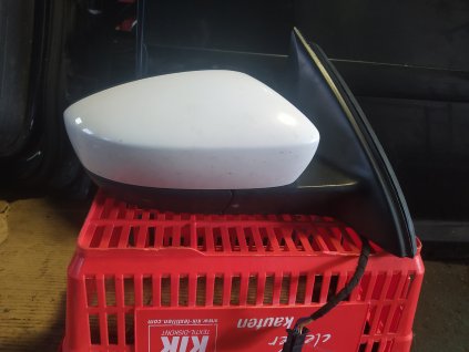 Prave přední zrcátko škoda Rapid