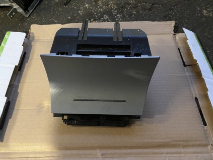 Přední popelník Škoda Octavia 2 1Z1 863 077 AS 1Z1863077AS