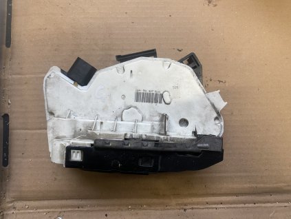 Zámek dveří pravy predni  Škoda 5N1 837 016 C 5N1837016C