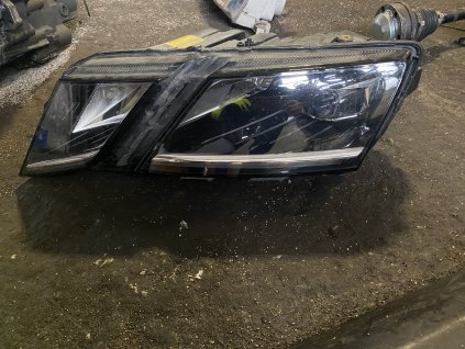 Přední levé světlo Škoda Octavia 3 facelift 5E1 941 015 F 5E1941015F