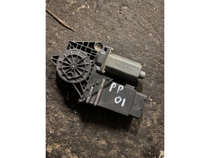 Motorek stahování oken pravý přední Škoda Octavia 1 104415-302 104415-302