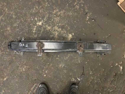 Výztuha předního nárazníku Škoda Fabia 2