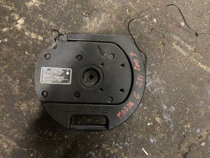 Subwoofer Mazda BOSE 6 2003