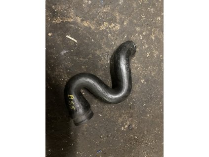 Sací Hadice VW Passat B5.5 8D0 145 828 8D0145828