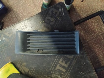 Krytka předního nárazníku pravá Škoda Fabia 1 6Y0853666 6Y0 853 666