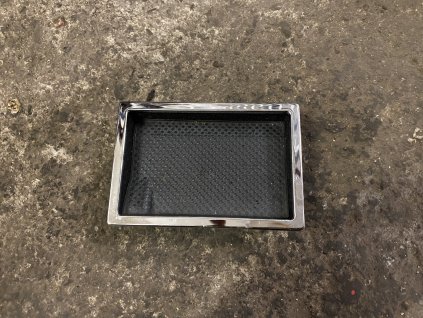 Popelník VW Touareg 7L6 857 311 7L6857311