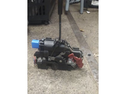 Zamek dveří pravý přední fabia 2 3B1 837 016 CE 3B1837016CE